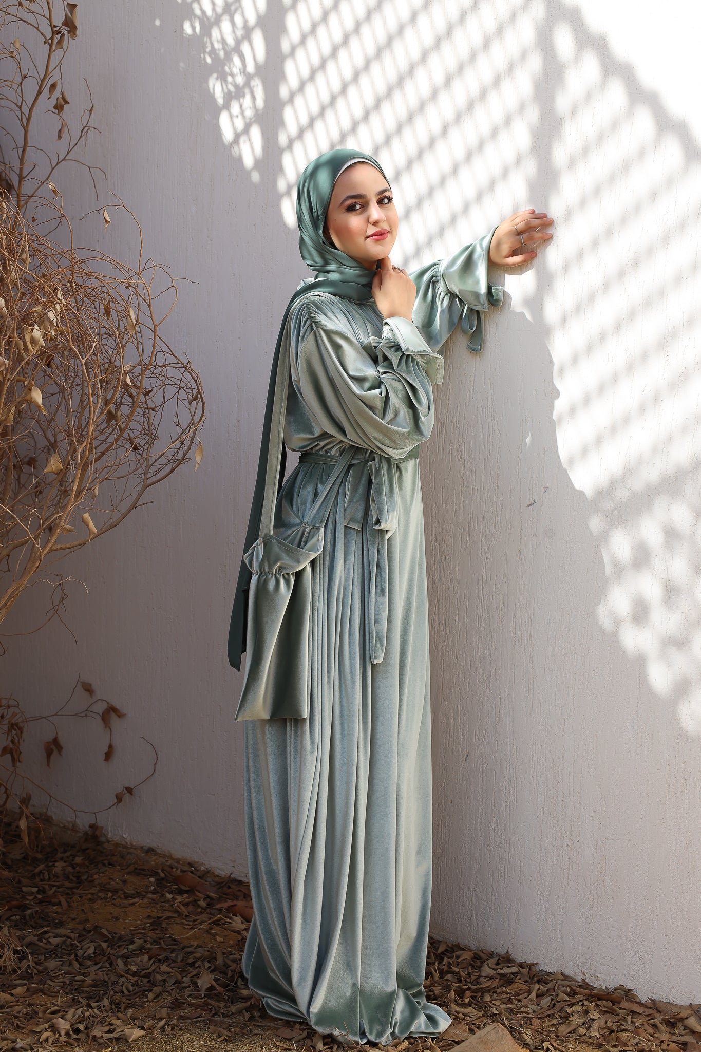 MINT VELVET ABAYA ISDAL
