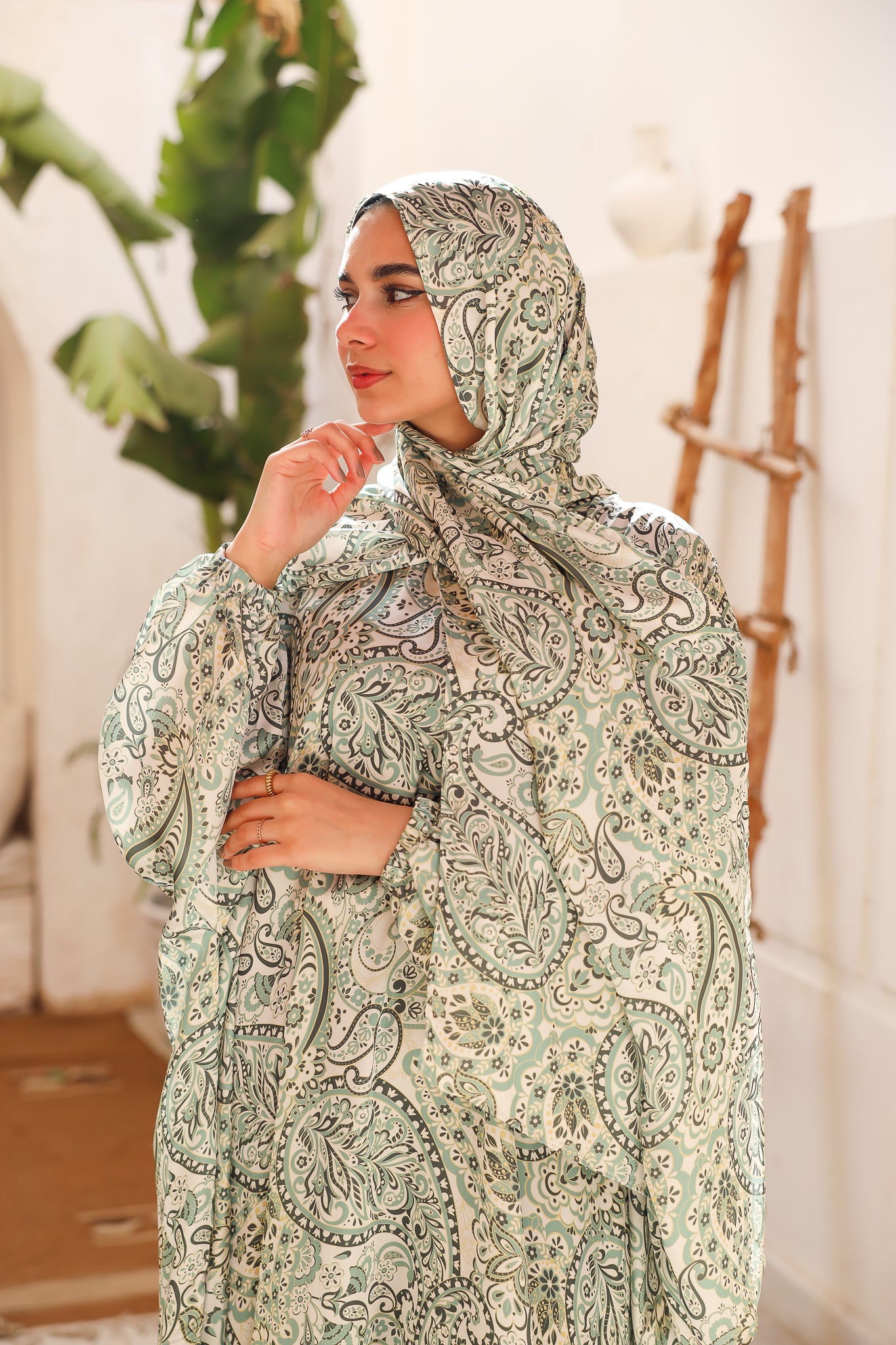 GREEN AURORA PRINT CLASSIC SATIN ISDAL