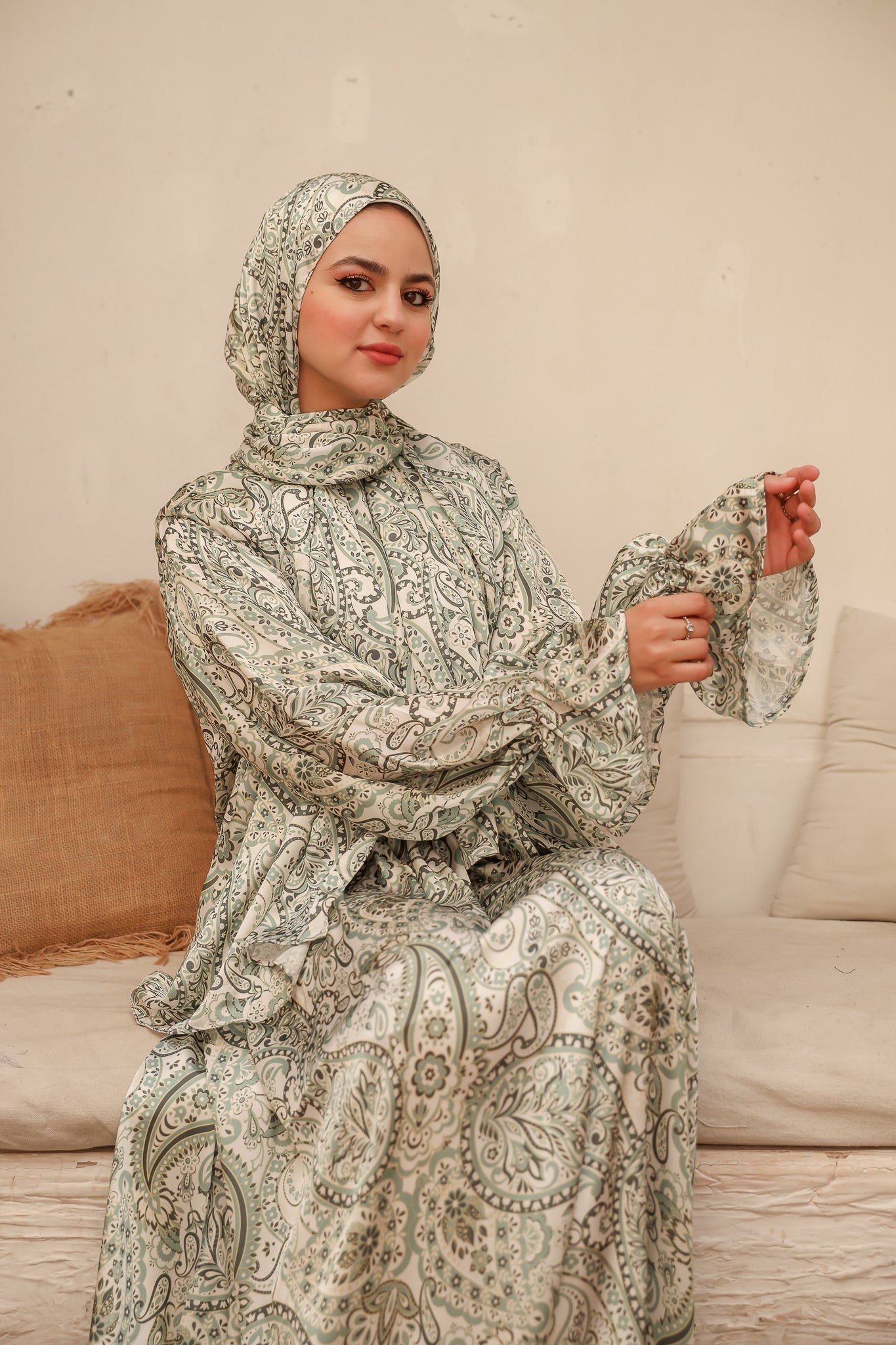 GREEN AURORA PRINT DRESSY SATIN ISDAL