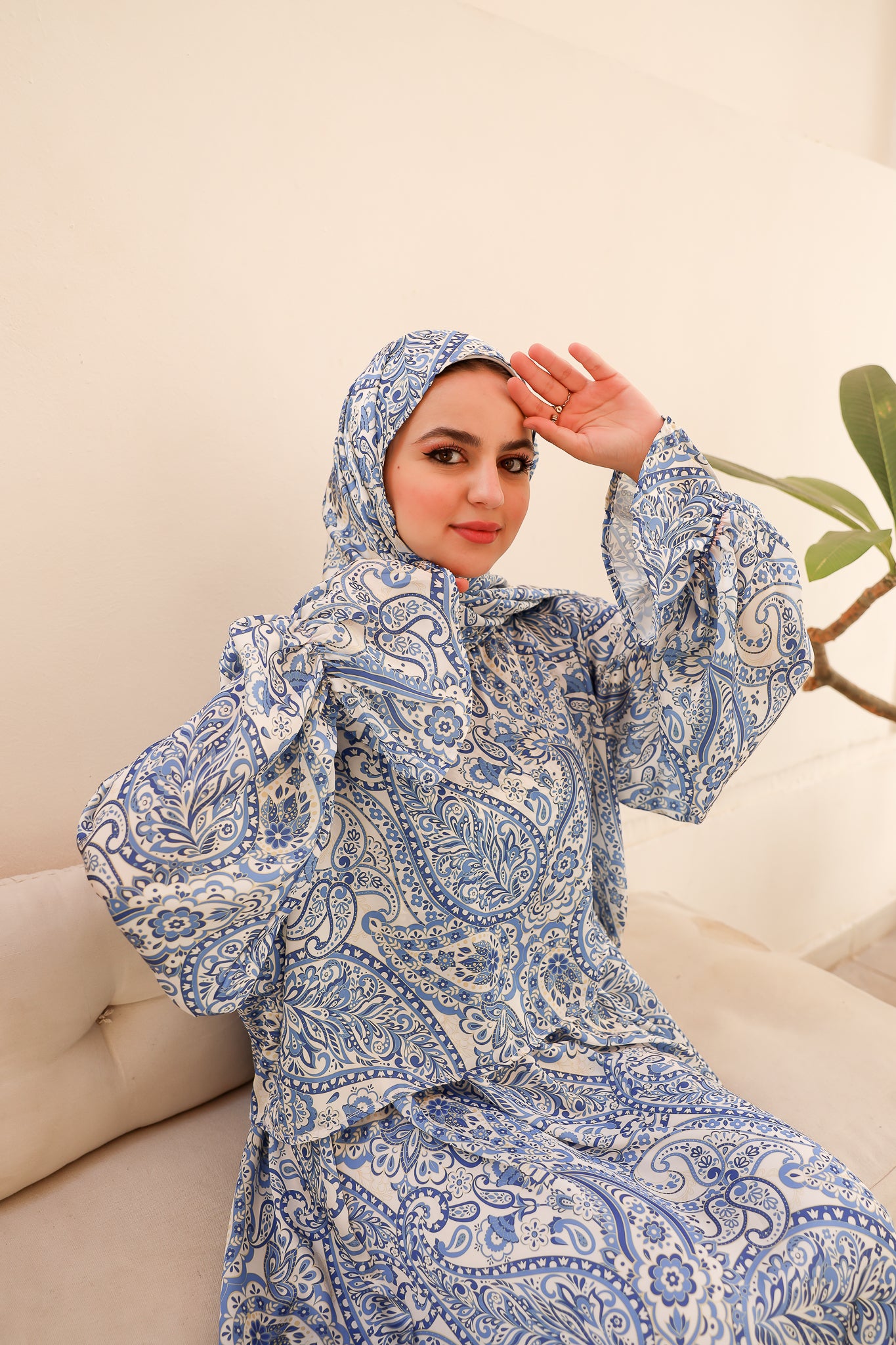 AZUREAN TALE PRINT DRESSY SATIN ISDAL