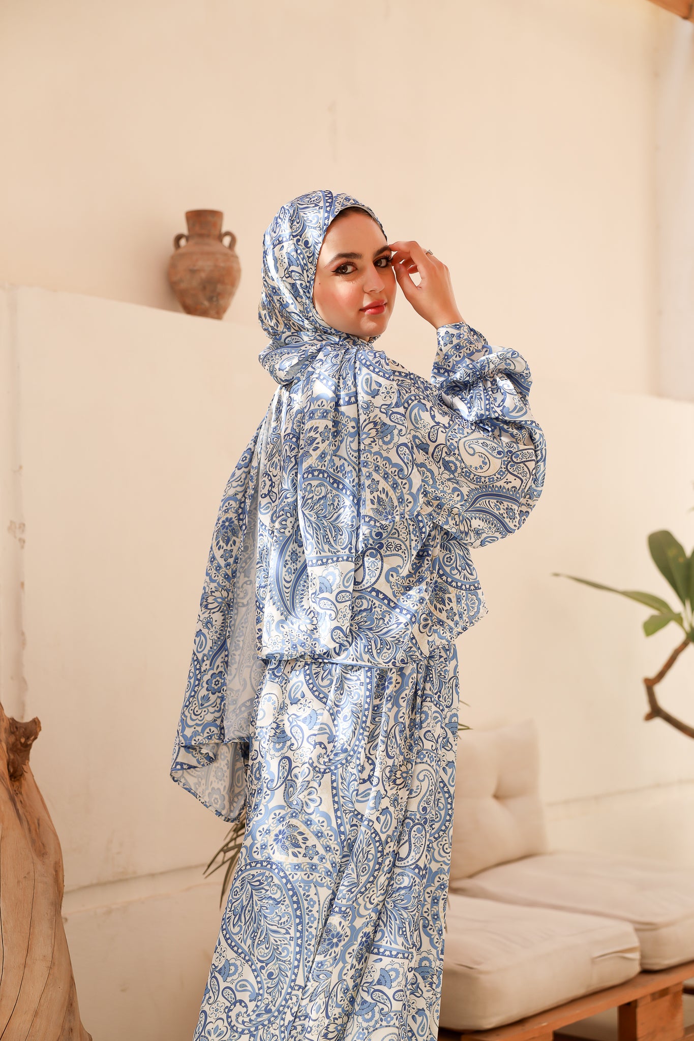 AZUREAN TALE PRINT DRESSY SATIN ISDAL
