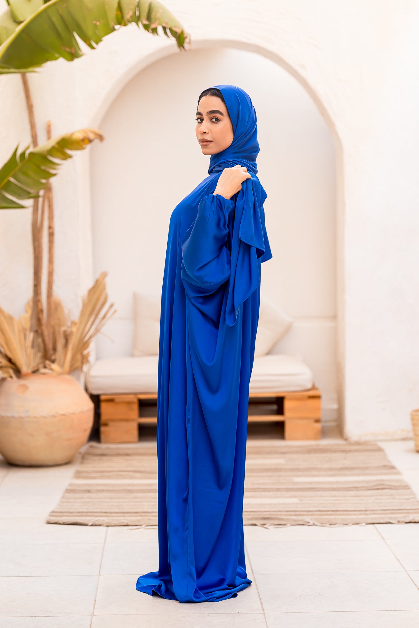 ELECTRIC BLUE CLASSIC SATIN ISDAL