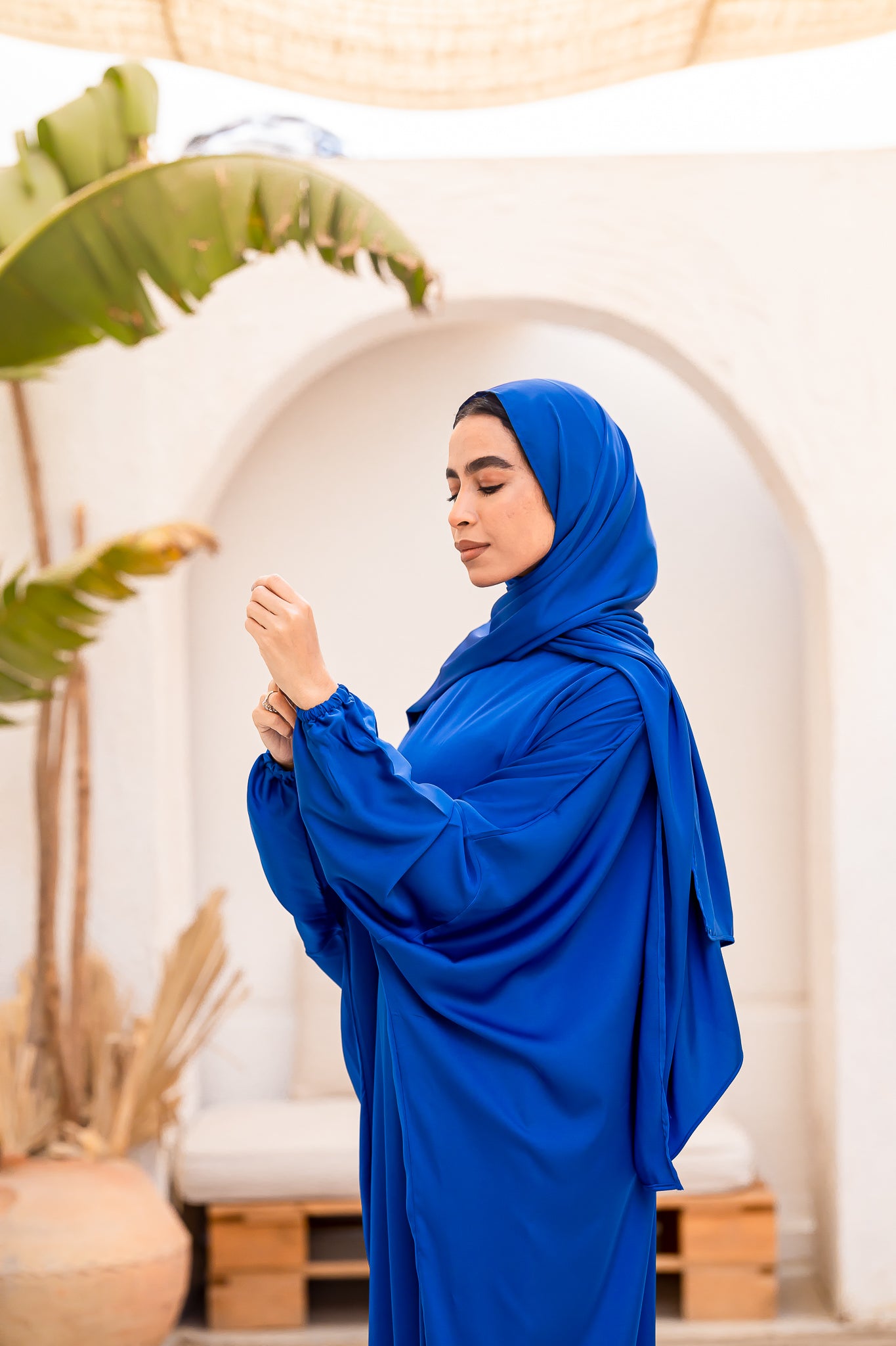 ELECTRIC BLUE CLASSIC SATIN ISDAL