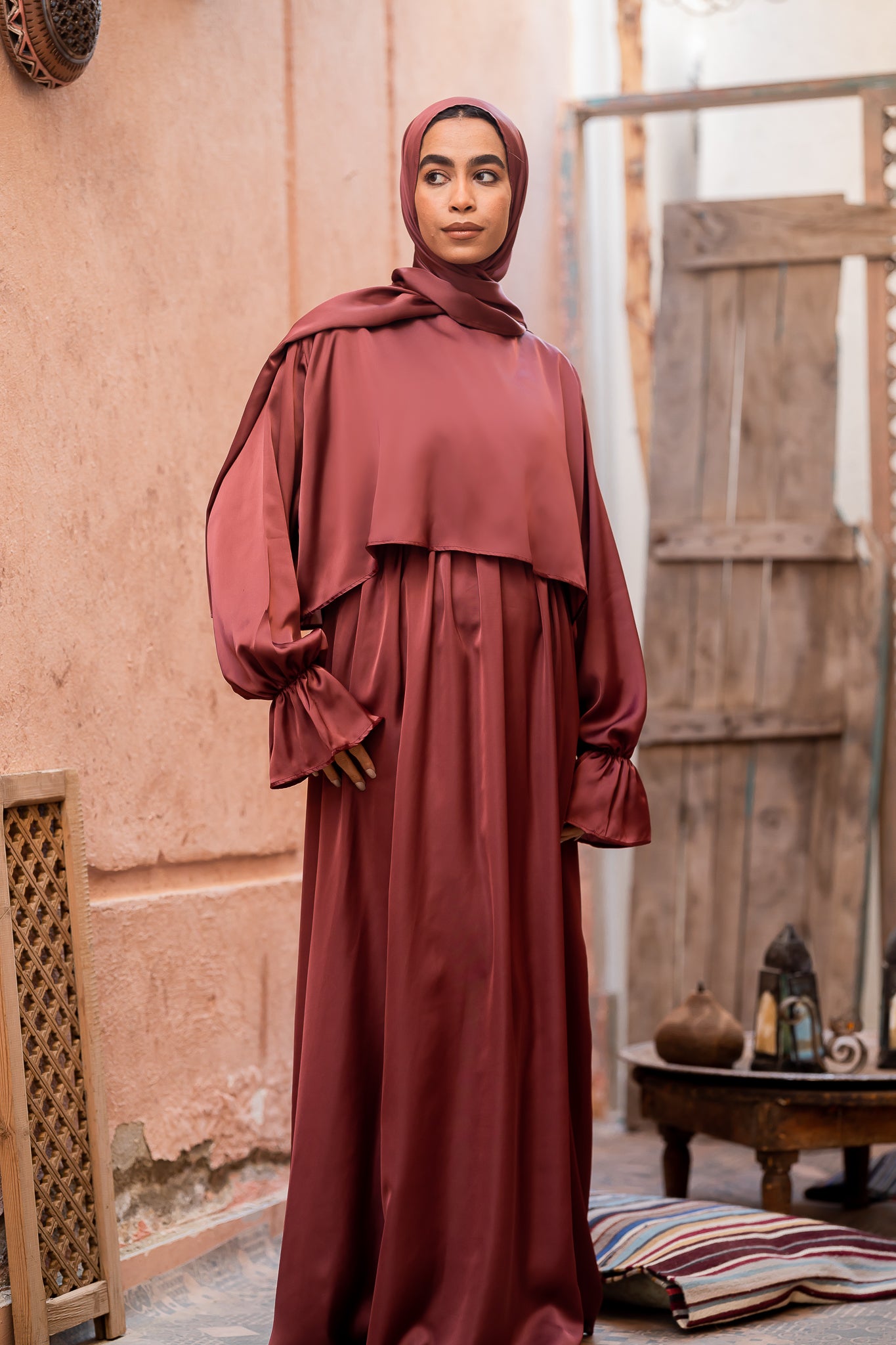 RUSTIC RED SATIN DRESS ISDAL