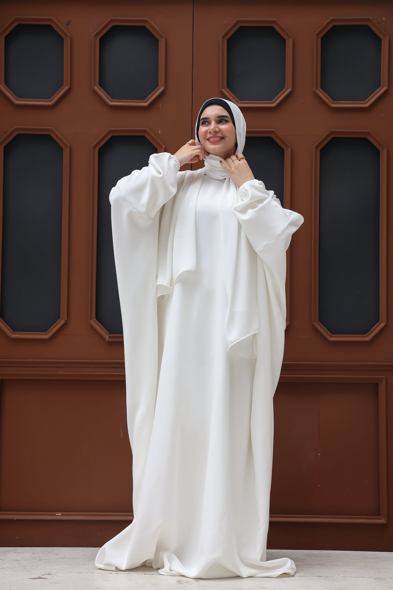 CREAMY WHITE CLASSIC UMRAH ISDAL