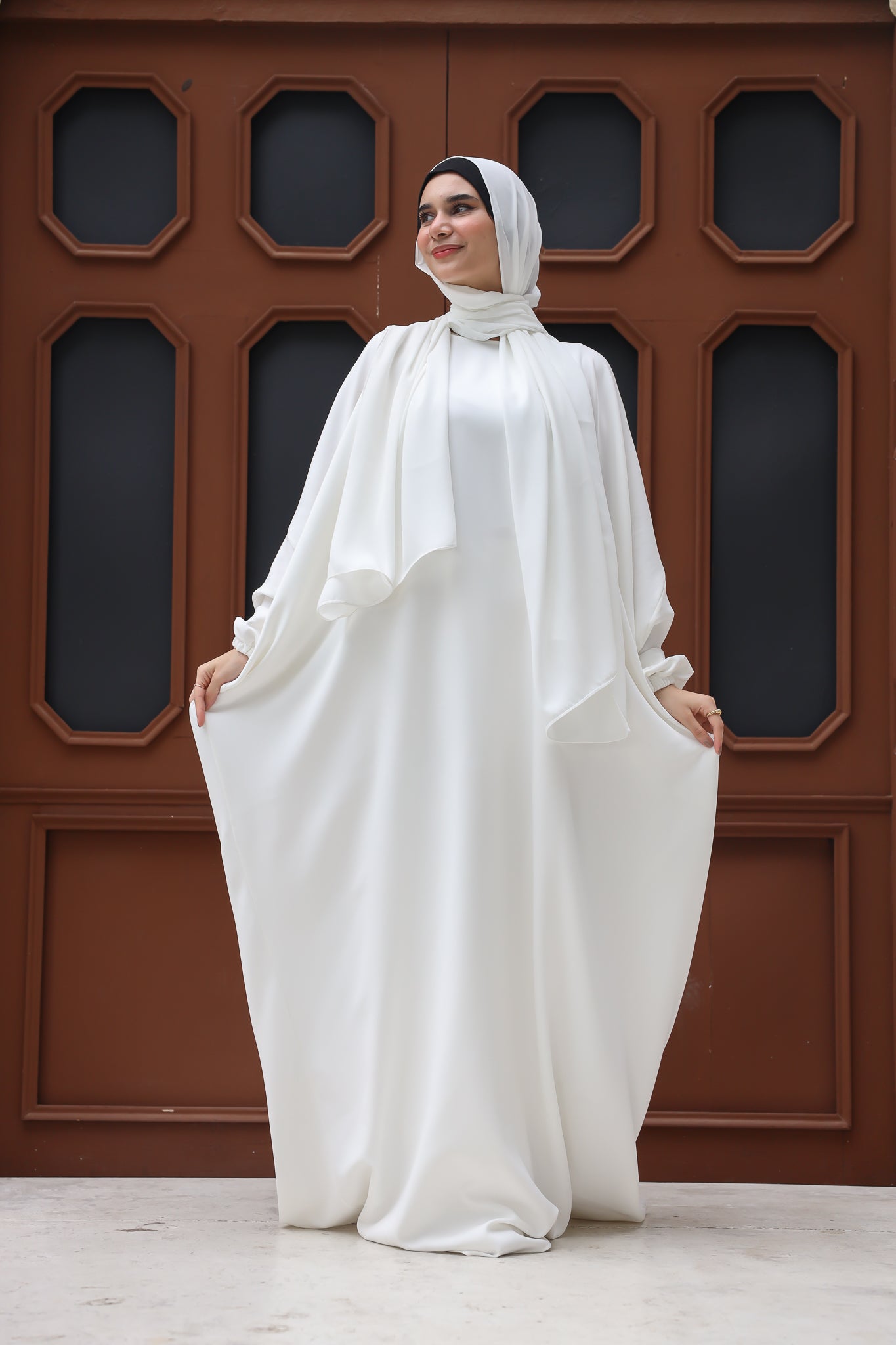 CREAMY WHITE CLASSIC UMRAH ISDAL