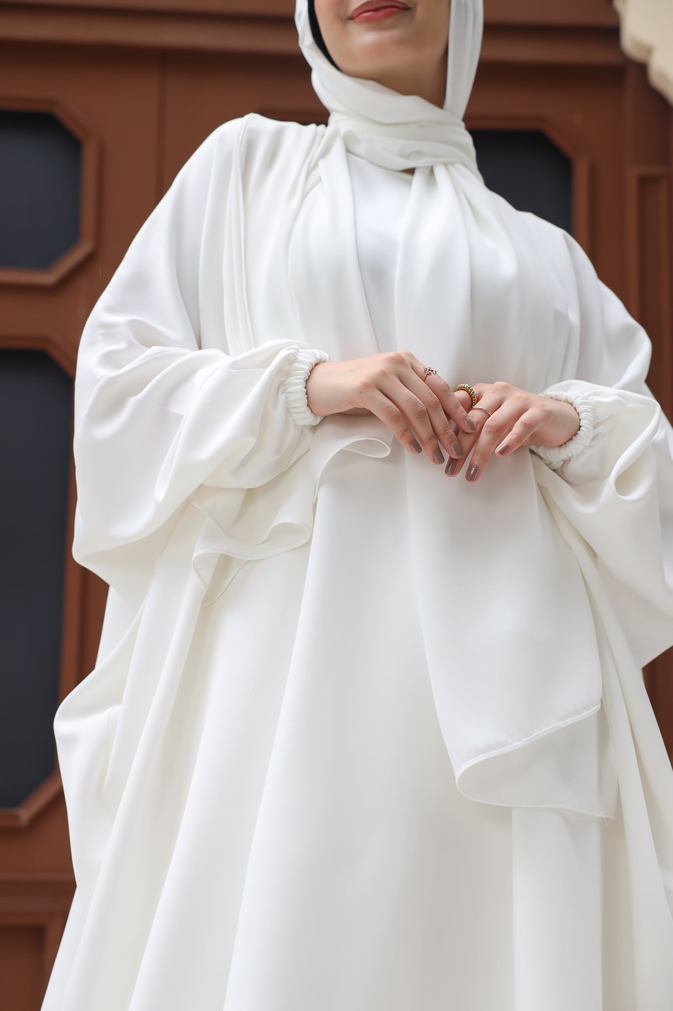 CREAMY WHITE CLASSIC UMRAH ISDAL