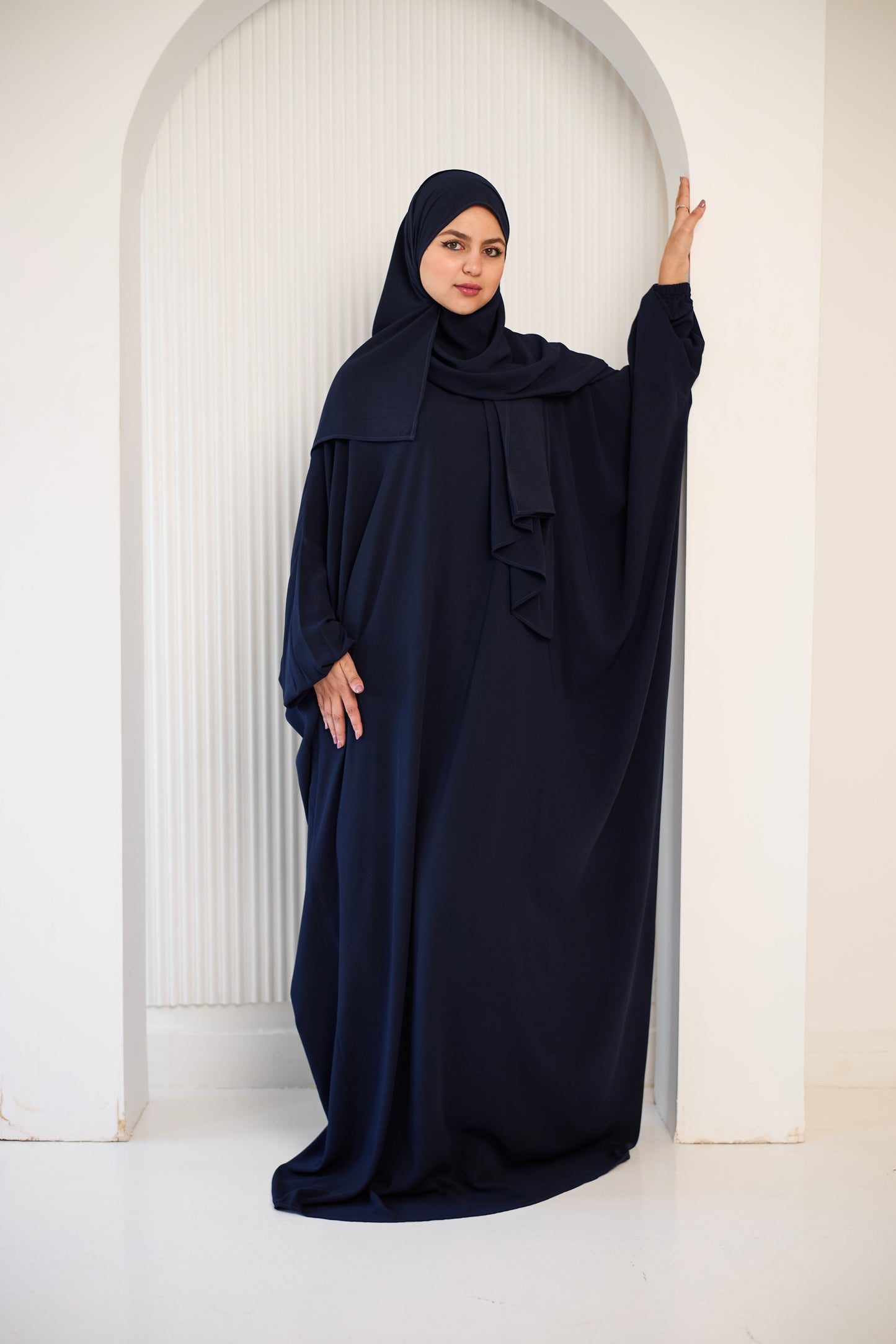 NAVY BLUE CREPE CLASSIC ISDAL