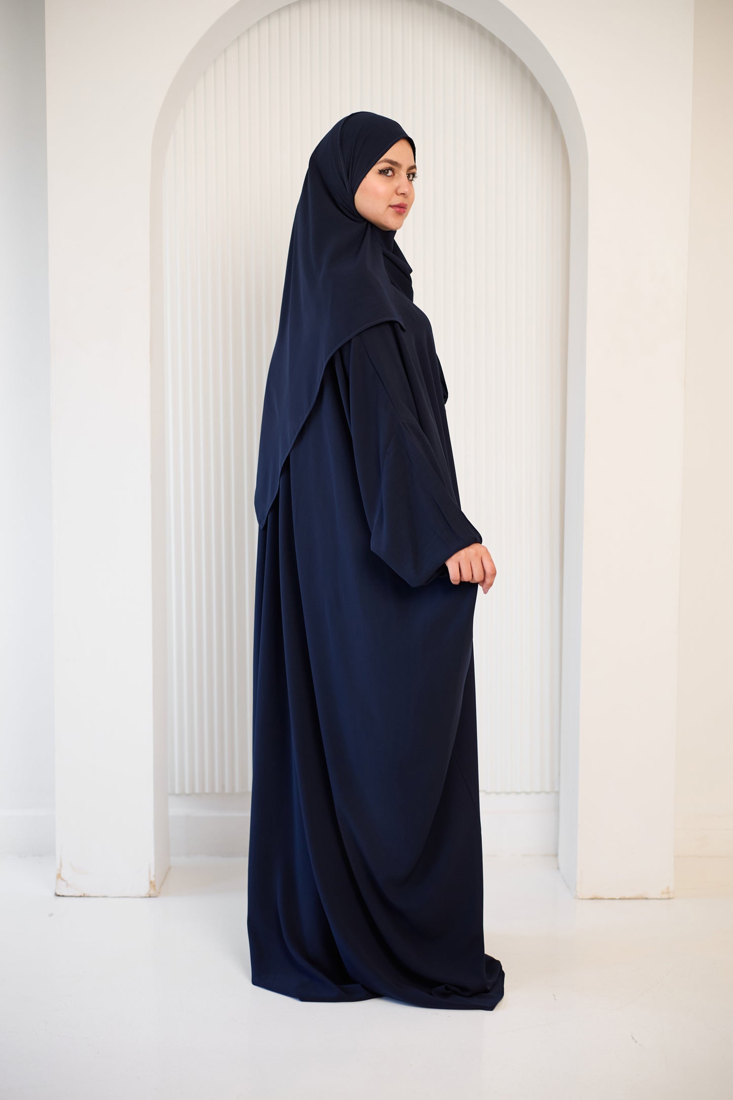 NAVY BLUE CREPE CLASSIC ISDAL