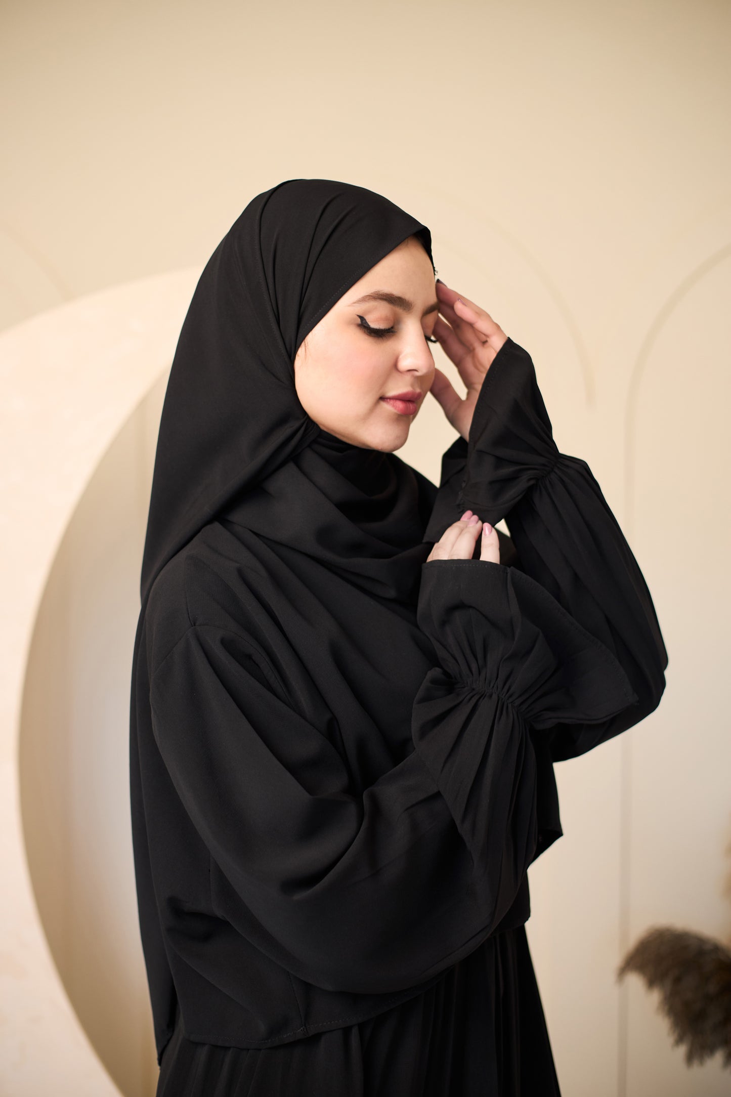 BLACK CREPE DRESSY ISDAL