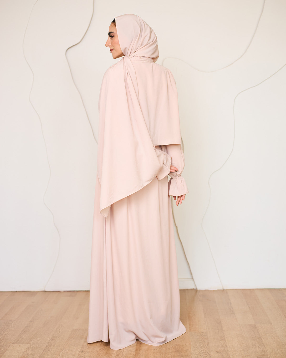 BEIGE NUDE CREPE DRESSY ISDAL