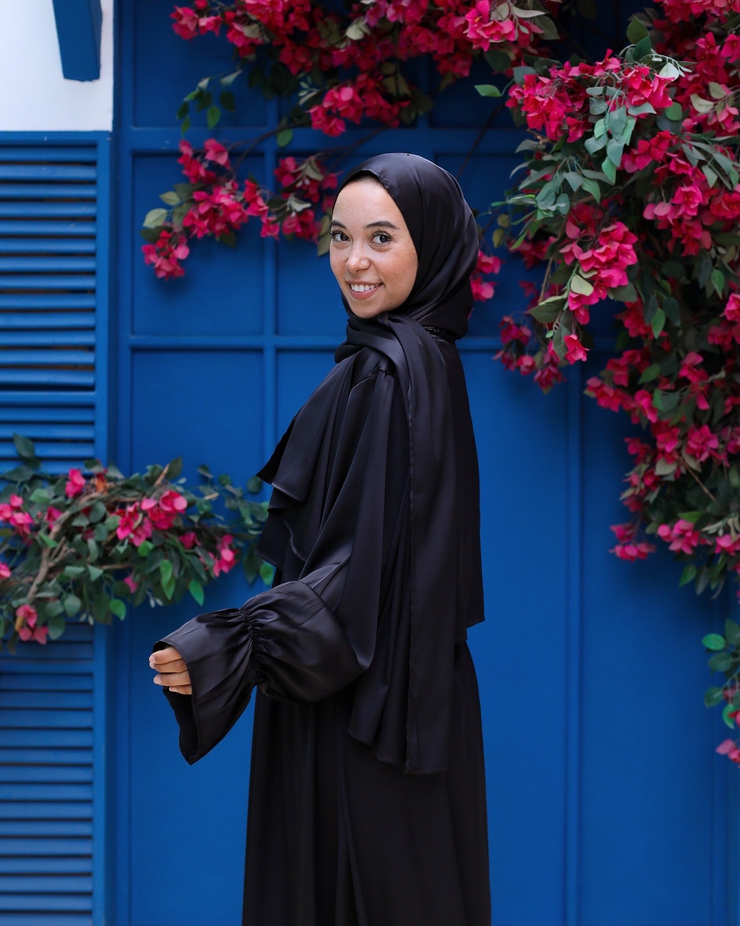 BLACK SATIN DRESS ISDAL