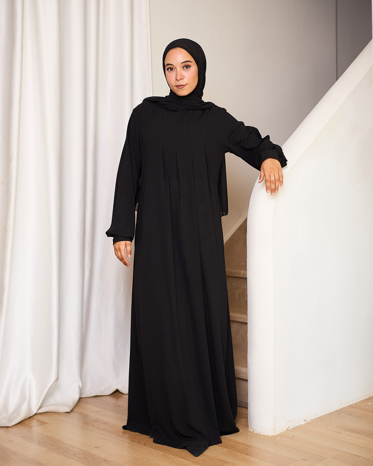 BLACK BASIC DRESS