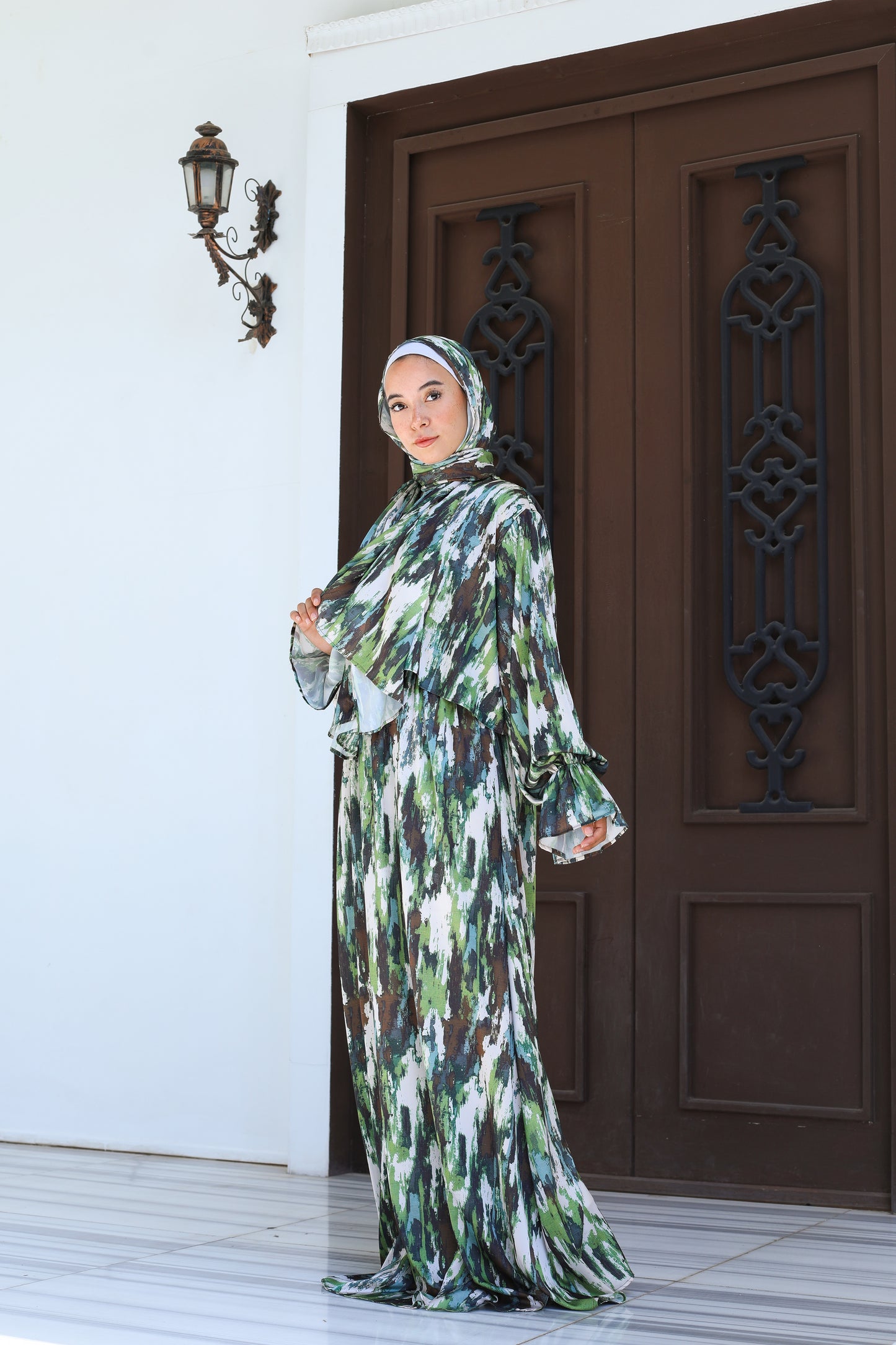 GREEN STROKES PRINT DRESSY SATIN ISDAL