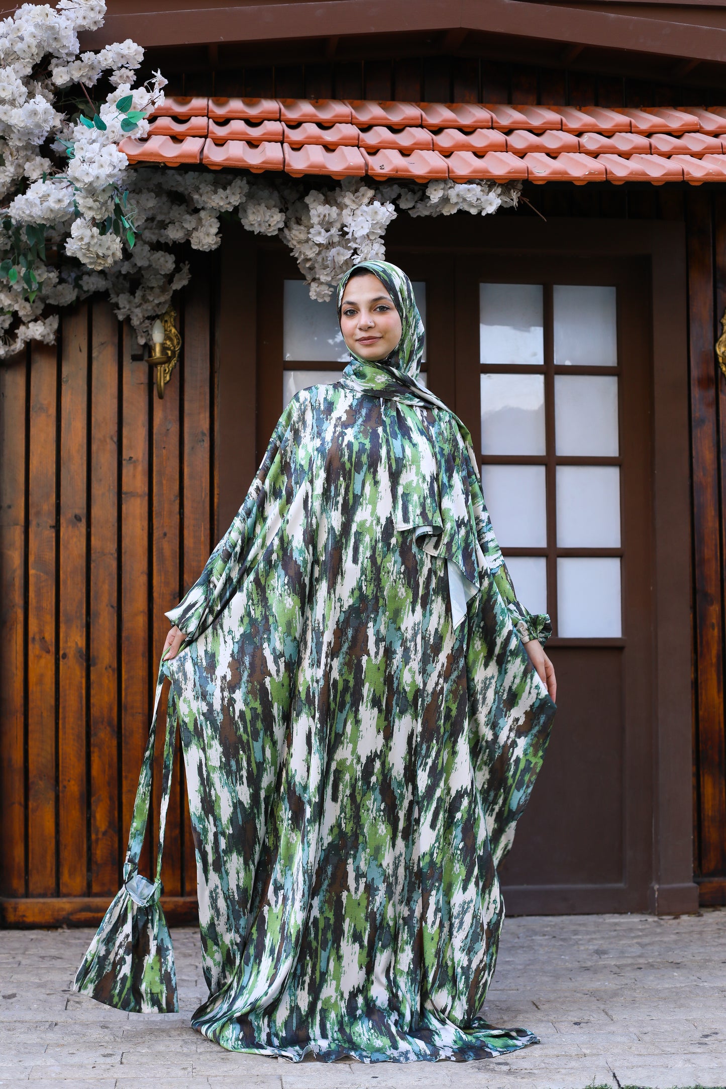GREEN STROKES PRINT CLASSIC SATIN ISDAL