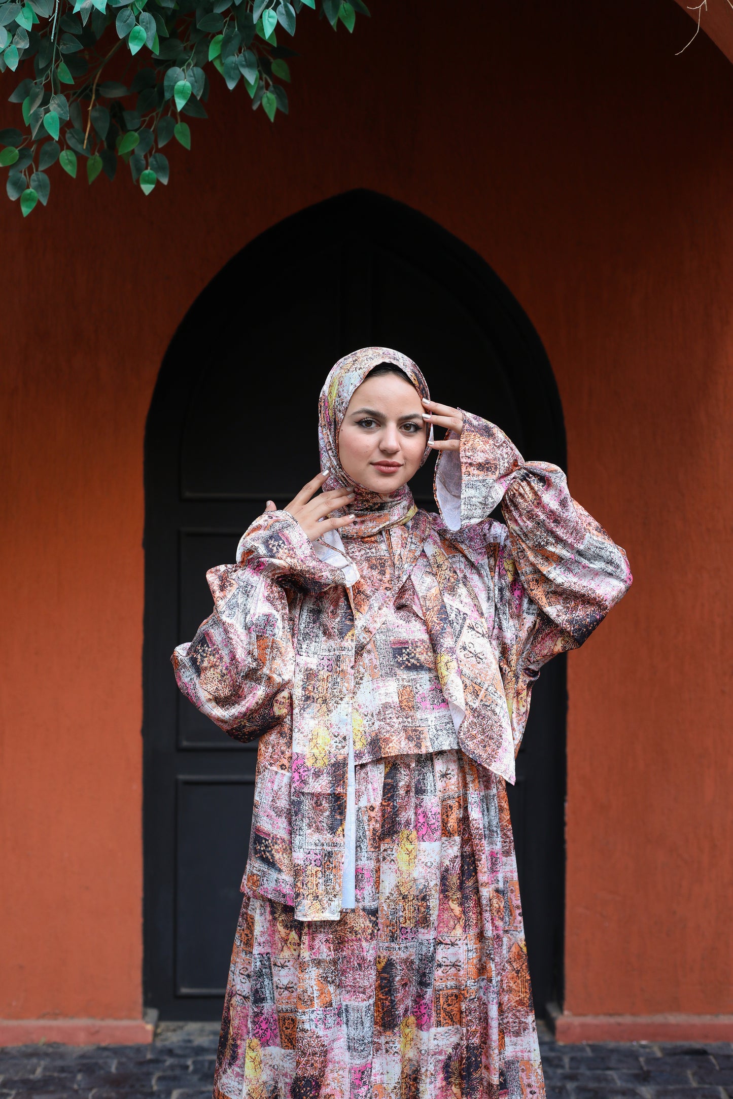 BAROQUE SUNSET PRINT DRESSY SATIN ISDAL