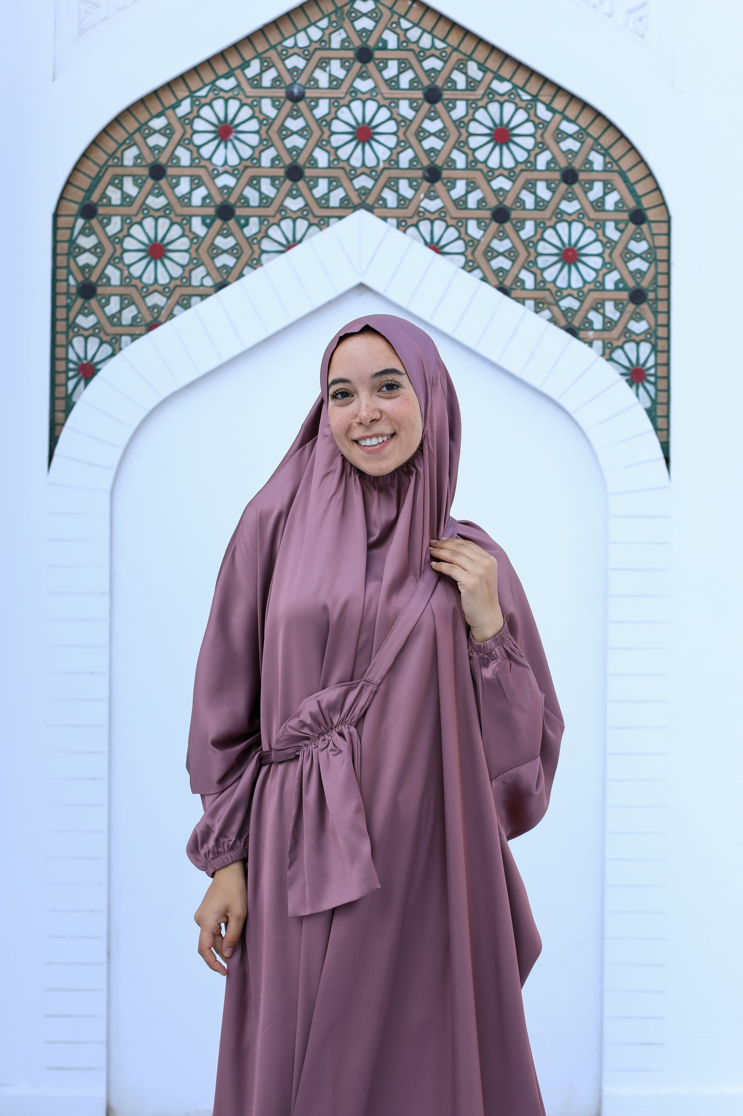 DUSTY PINK SATIN MALHAFA ISDAL