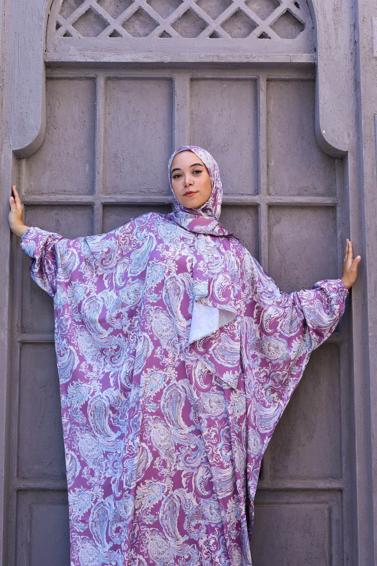 LILAC PAISLEY PRINT CLASSIC SATIN ISDAL