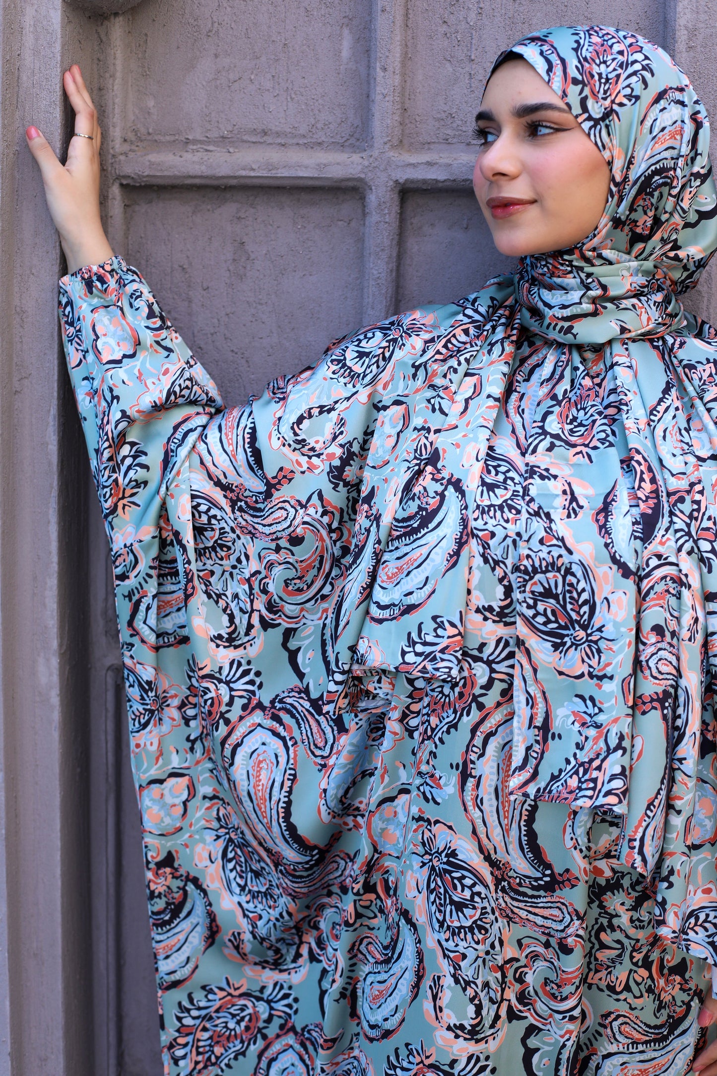 GREEN PAISLEY PRINT CLASSIC SATIN ISDAL
