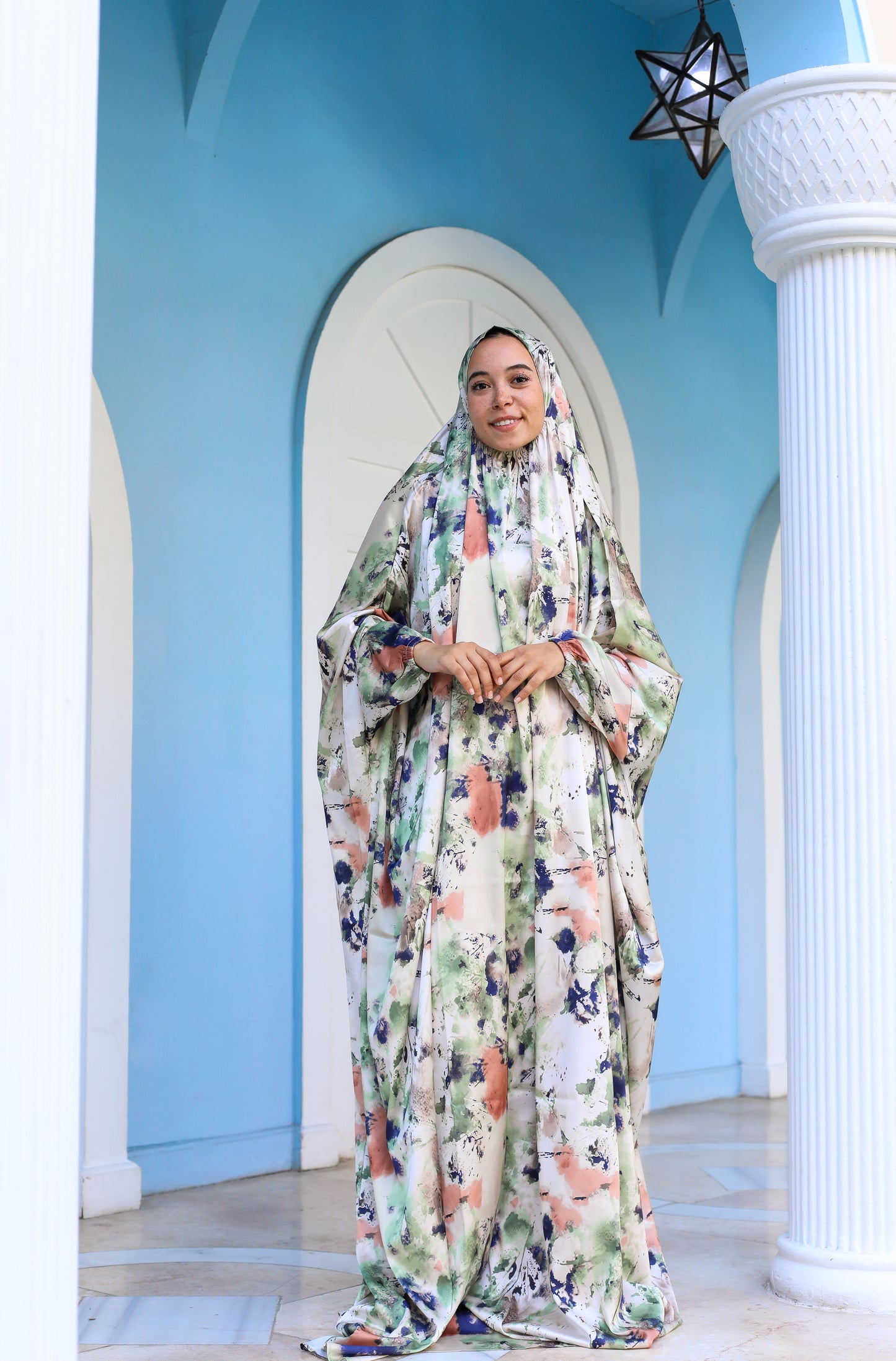NATURE SPLASHES PRINT SATIN MALHAFA ISDAL