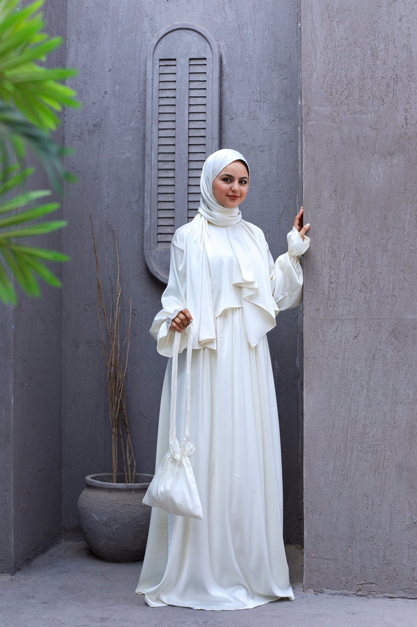 CREAMY WHITE SATIN DRESS ISDAL