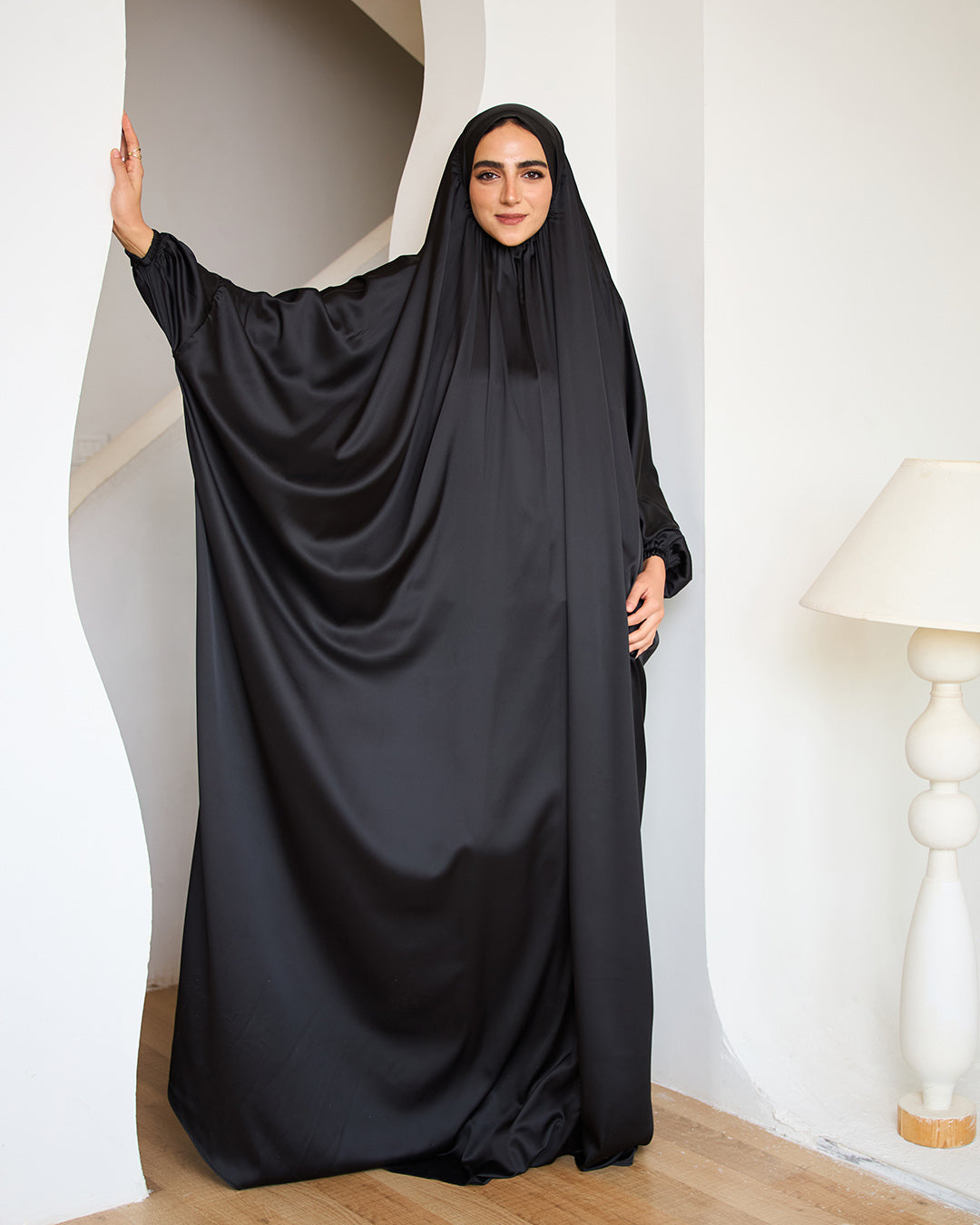 BLACK MALHAFA ISDAL