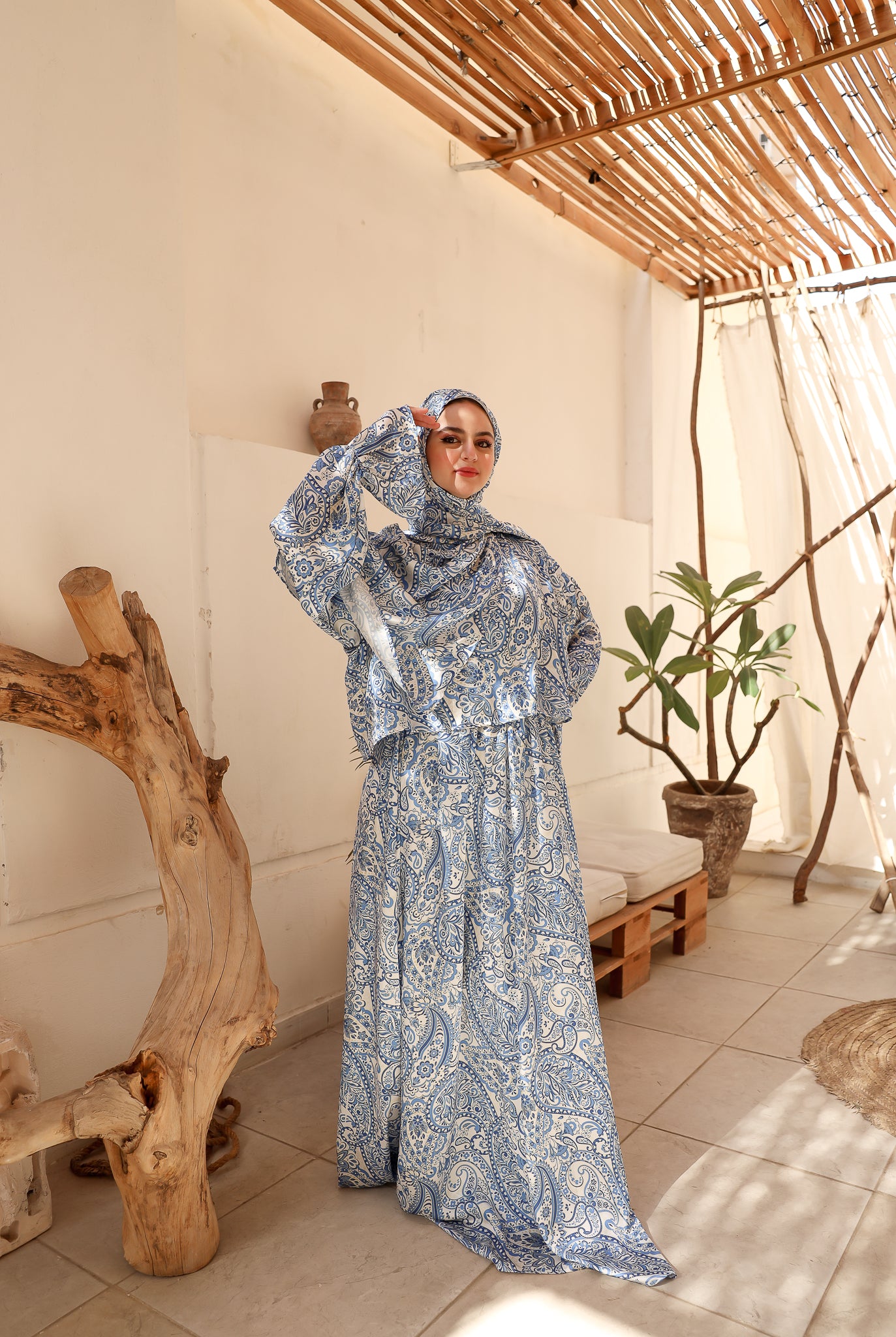 AZUREAN TALE  PRINT DRESSY SATIN ISDAL