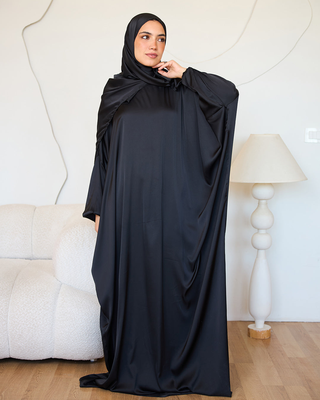BLACK CLASSIC SATIN ISDAL