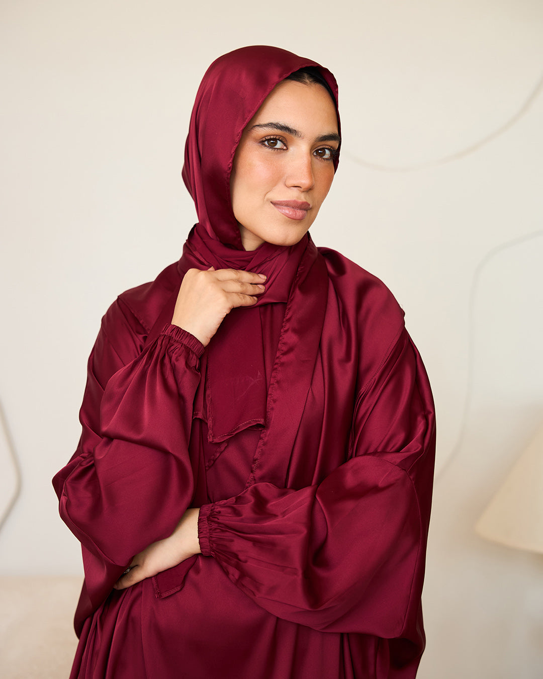 MAROON CLASSIC SATIN ISDAL