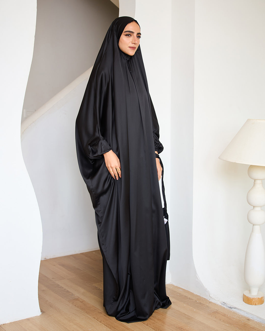 BLACK MALHAFA ISDAL