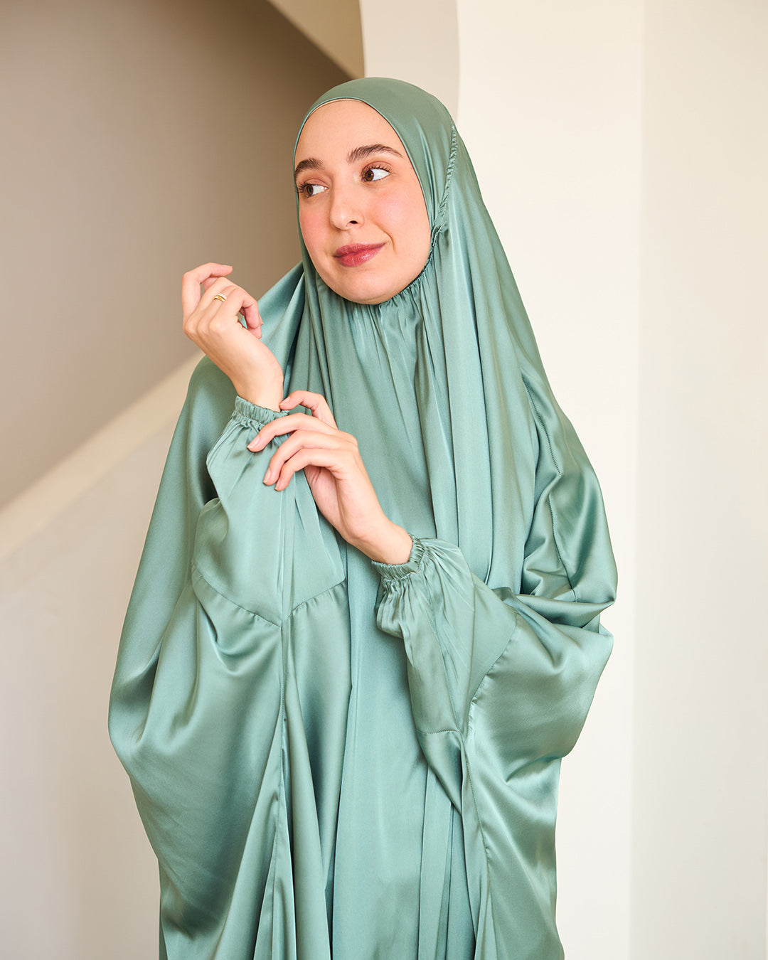 SAGE GREEN MALHAFA ISDAL