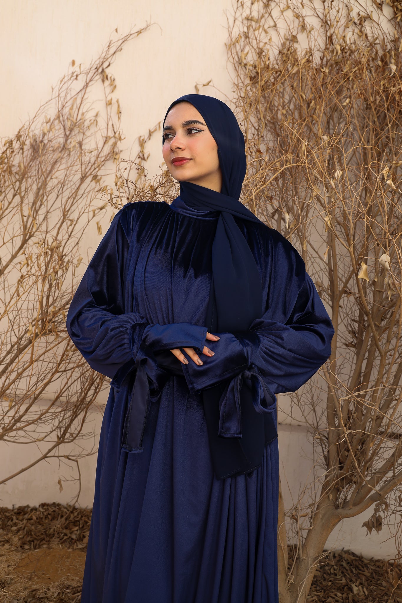 NAVY VELVET ABAYA ISDAL
