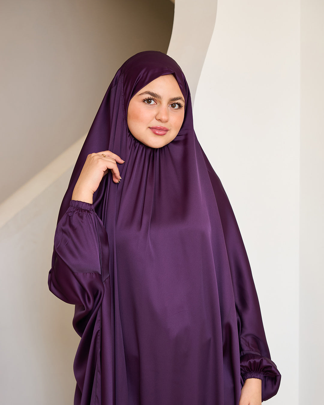 DEEP PURPLE SATIN MALHAFA ISDAL