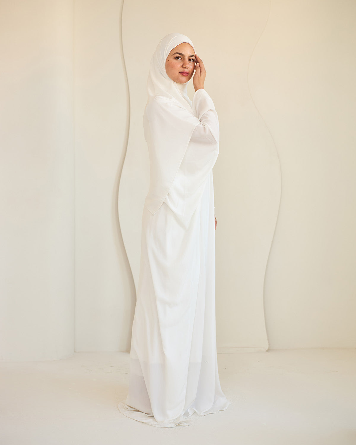 WHITE CREPE CLASSIC ISDAL