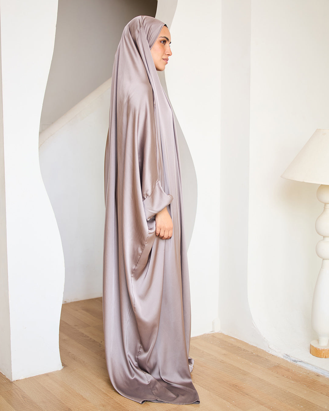 MAUVE SHADOWS MALHAFA ISDAL