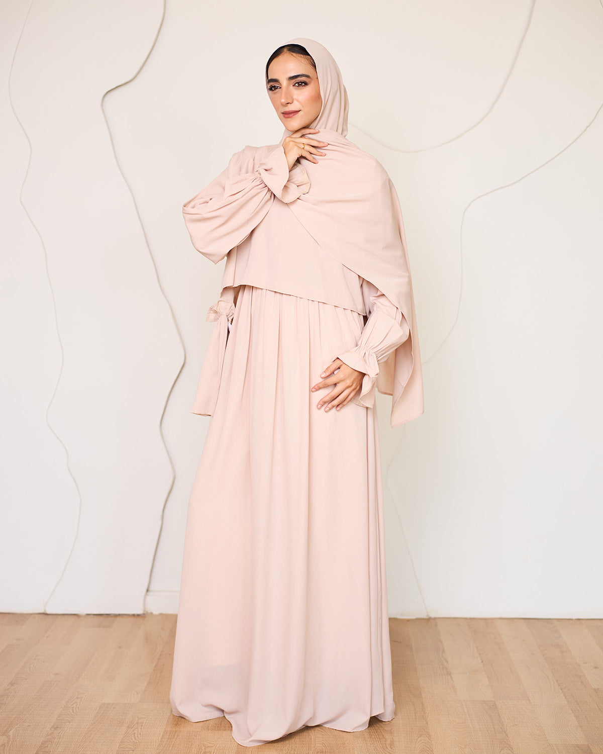 BEIGE NUDE CREPE DRESSY ISDAL