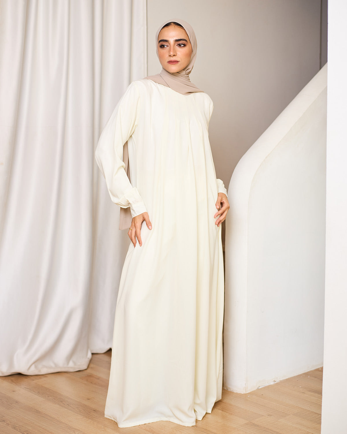 CREAMY WHITE BASIC DRESS