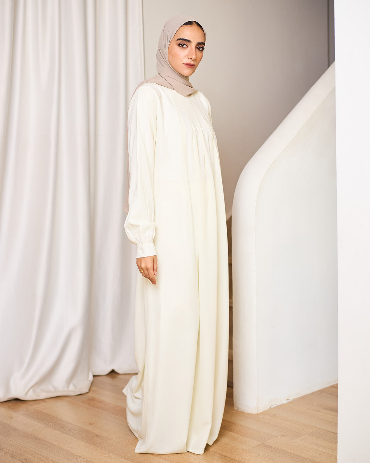 CREAMY WHITE BASIC DRESS
