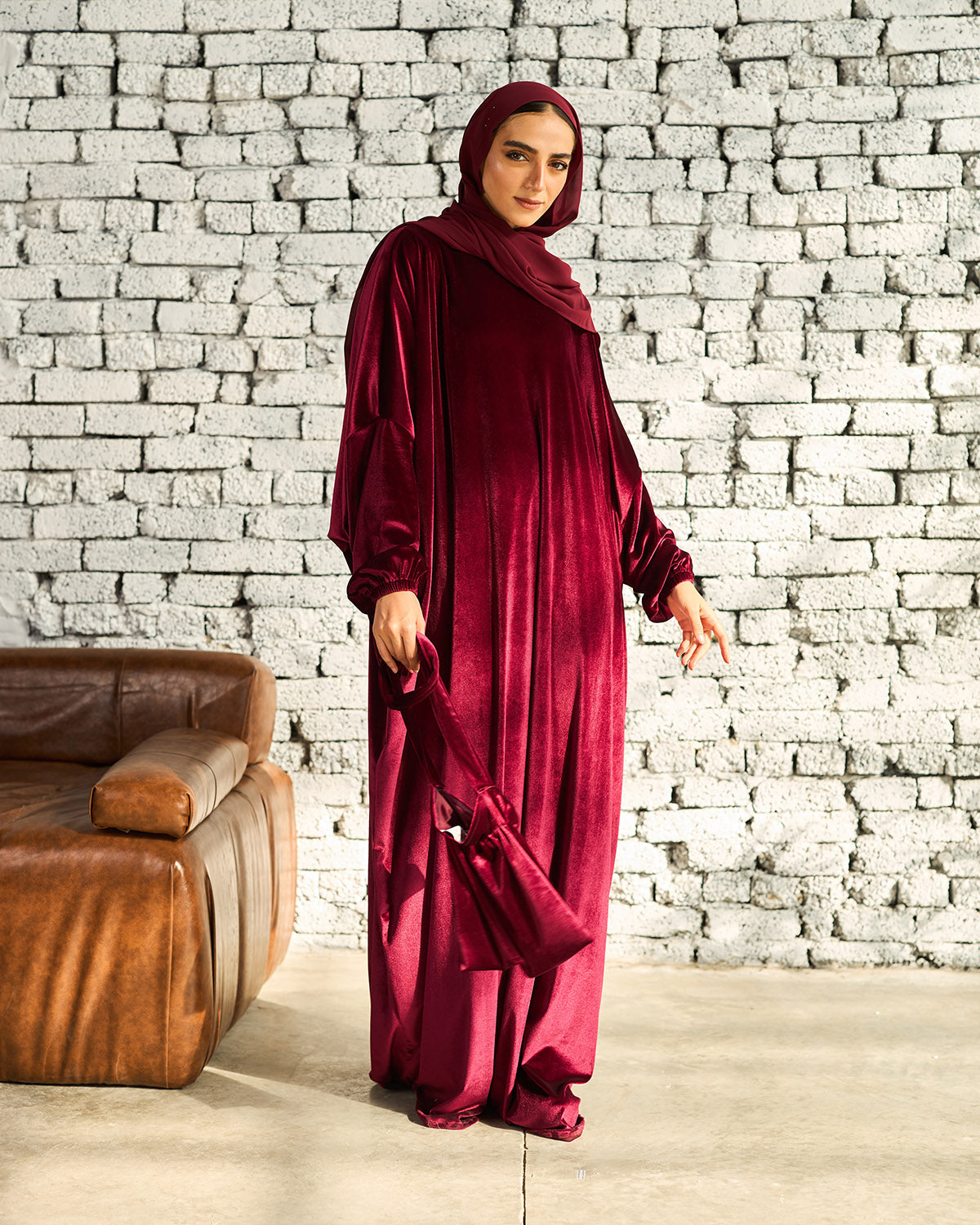 MAROON VELVET CLASSIC ISDAL