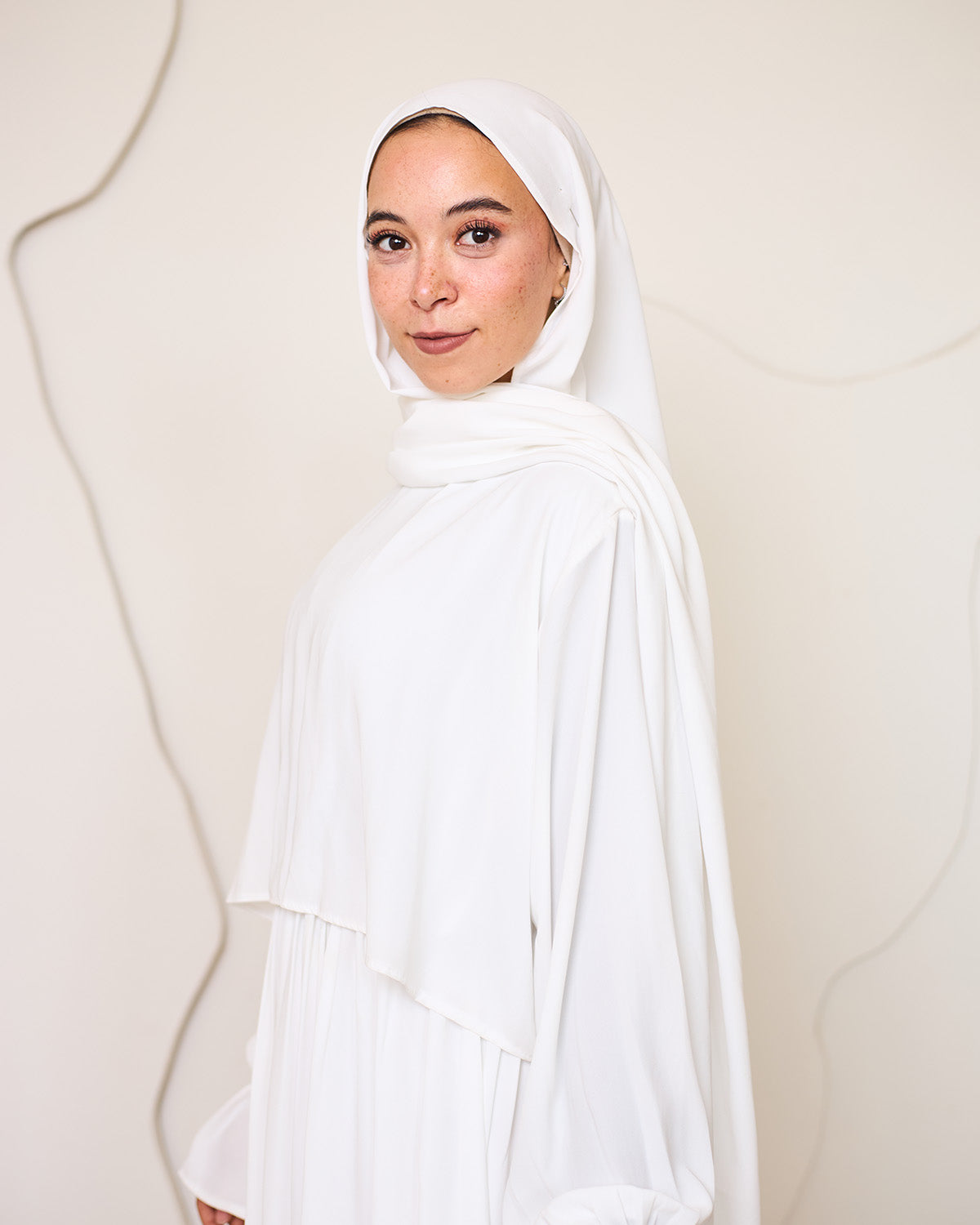 WHITE CREPE DRESSY ISDAL