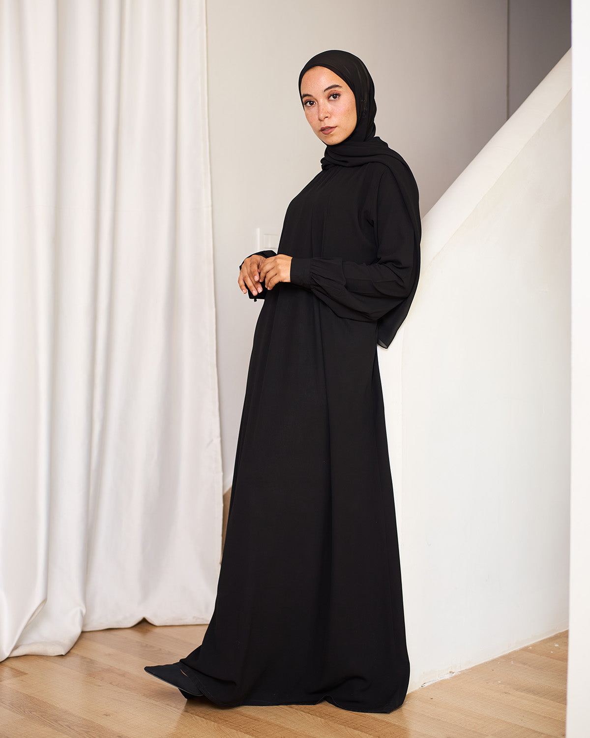 BLACK BASIC DRESS