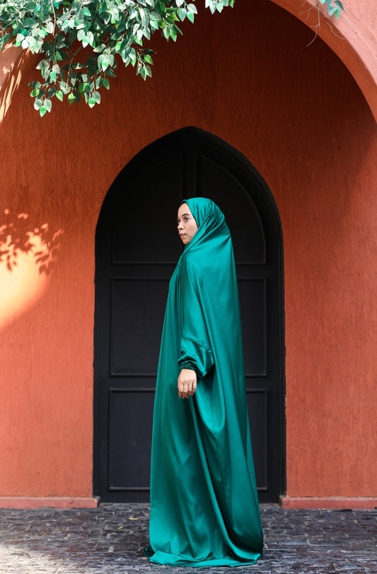 EMERALD GREEN SATIN MALHAFA ISDAL